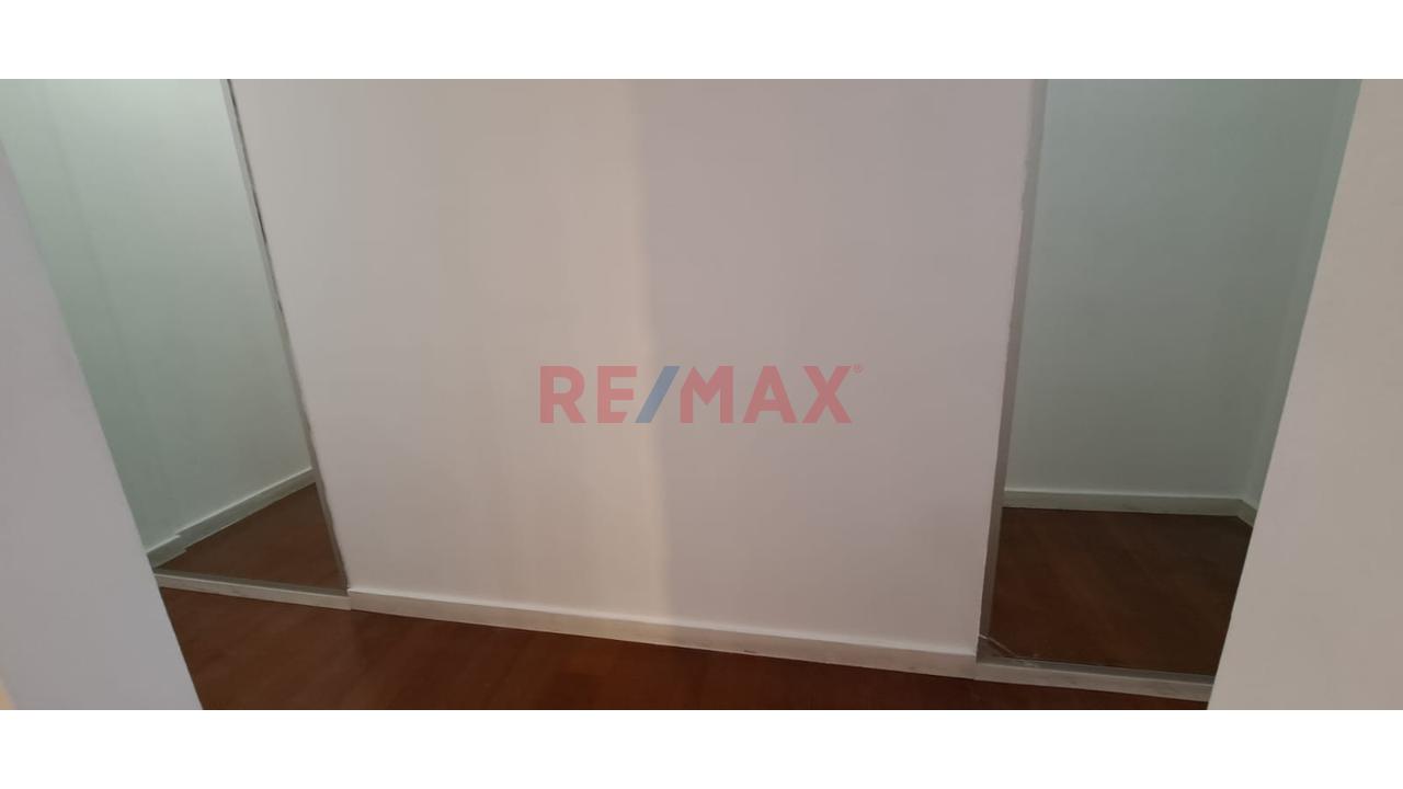 Alquilo Local Comercial 1Er Piso De 306 M2 En Av. Conquistadores - 10