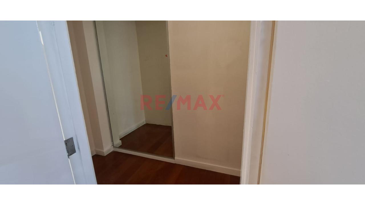 Alquilo Local Comercial 1Er Piso De 306 M2 En Av. Conquistadores - 9