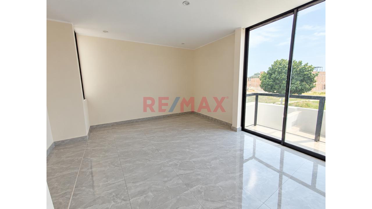 Se Vende Casa De 3 Pisos En Urb. Altos Del Valle - Moche - 16