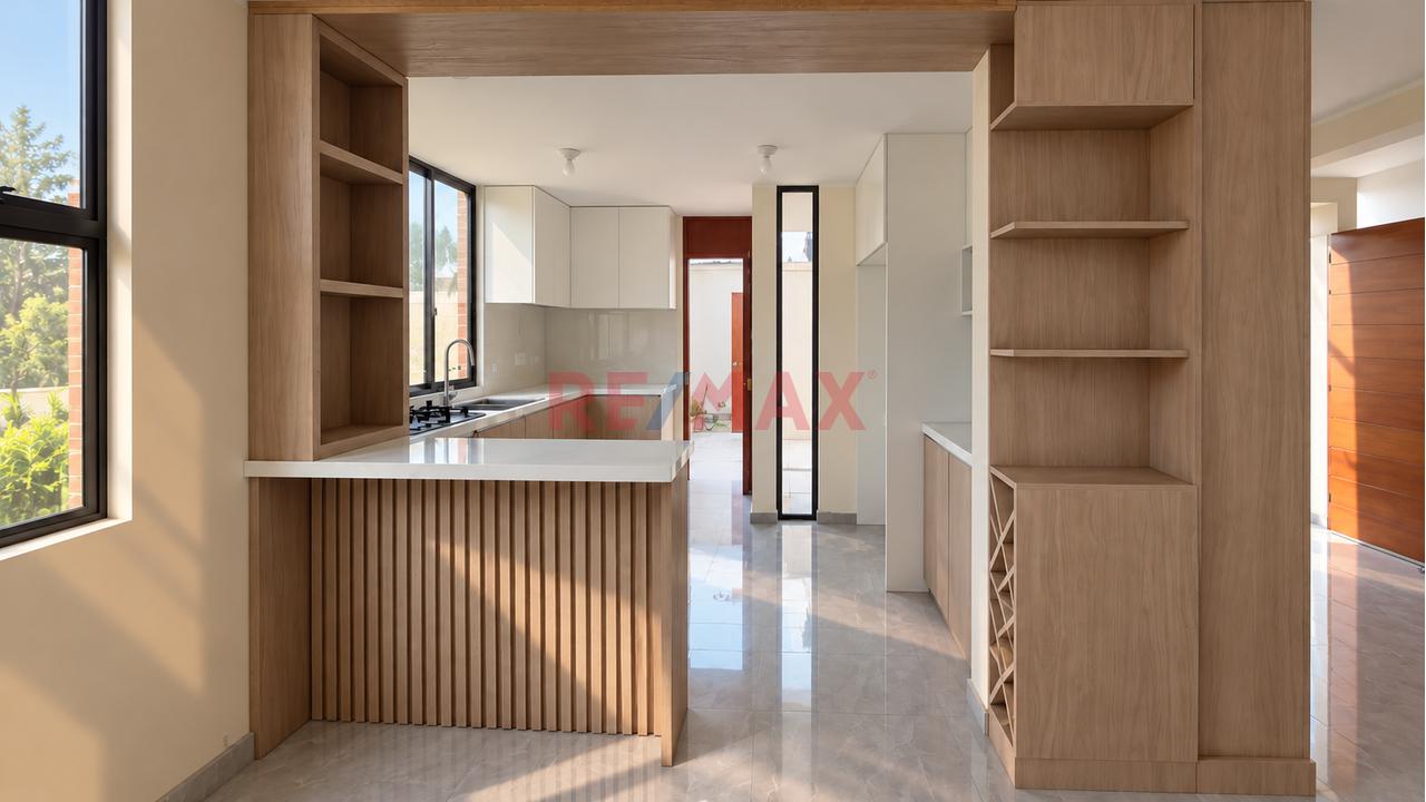 Se Vende Casa De 3 Pisos En Urb. Altos Del Valle - Moche — foto 8