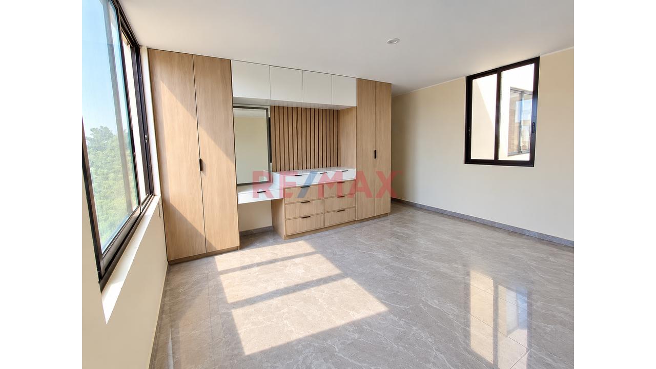 Se Vende Casa De 3 Pisos En Urb. Altos Del Valle - Moche — foto 13