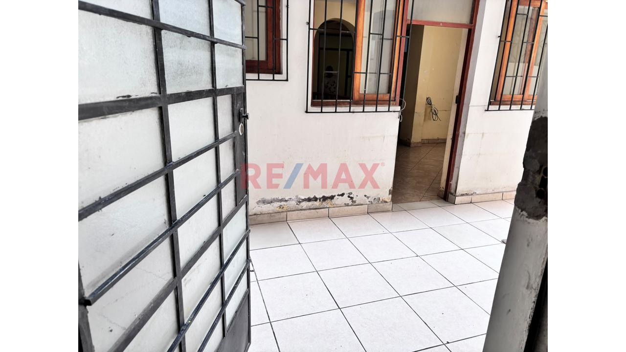 Epartamento En Venta | Santa Elena – Ate - 3