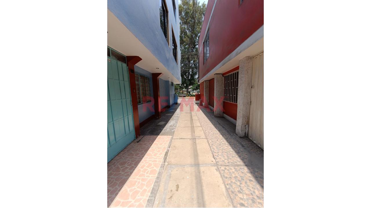 🏡 ¡Casa De 3 Pisos Frente A Parque En Carabayllo! 🌳 — foto 5
