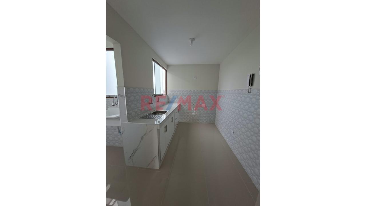 Alquiler Departamentto Remodelado Frente A Parque Distrito De Rimac — foto 11