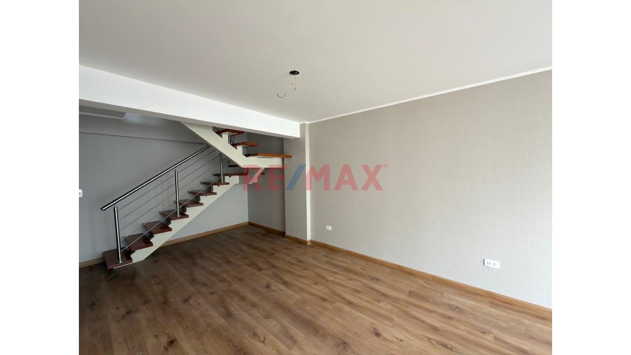 Departamento Duplex En Venta - 9