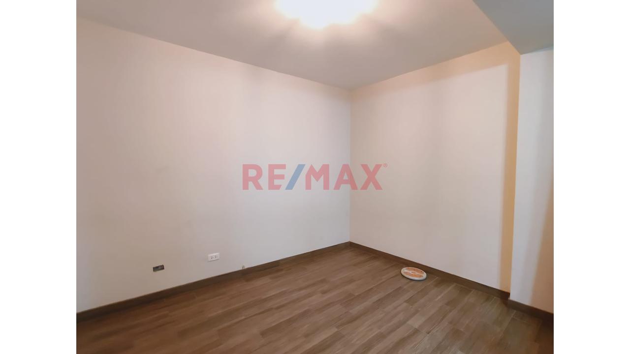 🏡🔥 ¡Vive A Lo Grande! Dúplex De 3 Dormitorios + Cochera En Puente Piedra - 13