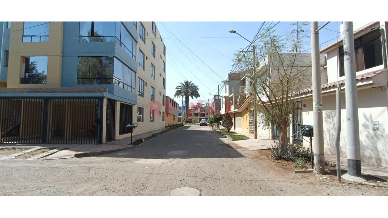 Alquiler De Departamento En Primer Piso Con Cochera Frente A Parque – Urbanización Puente Blanco, Ica - 14