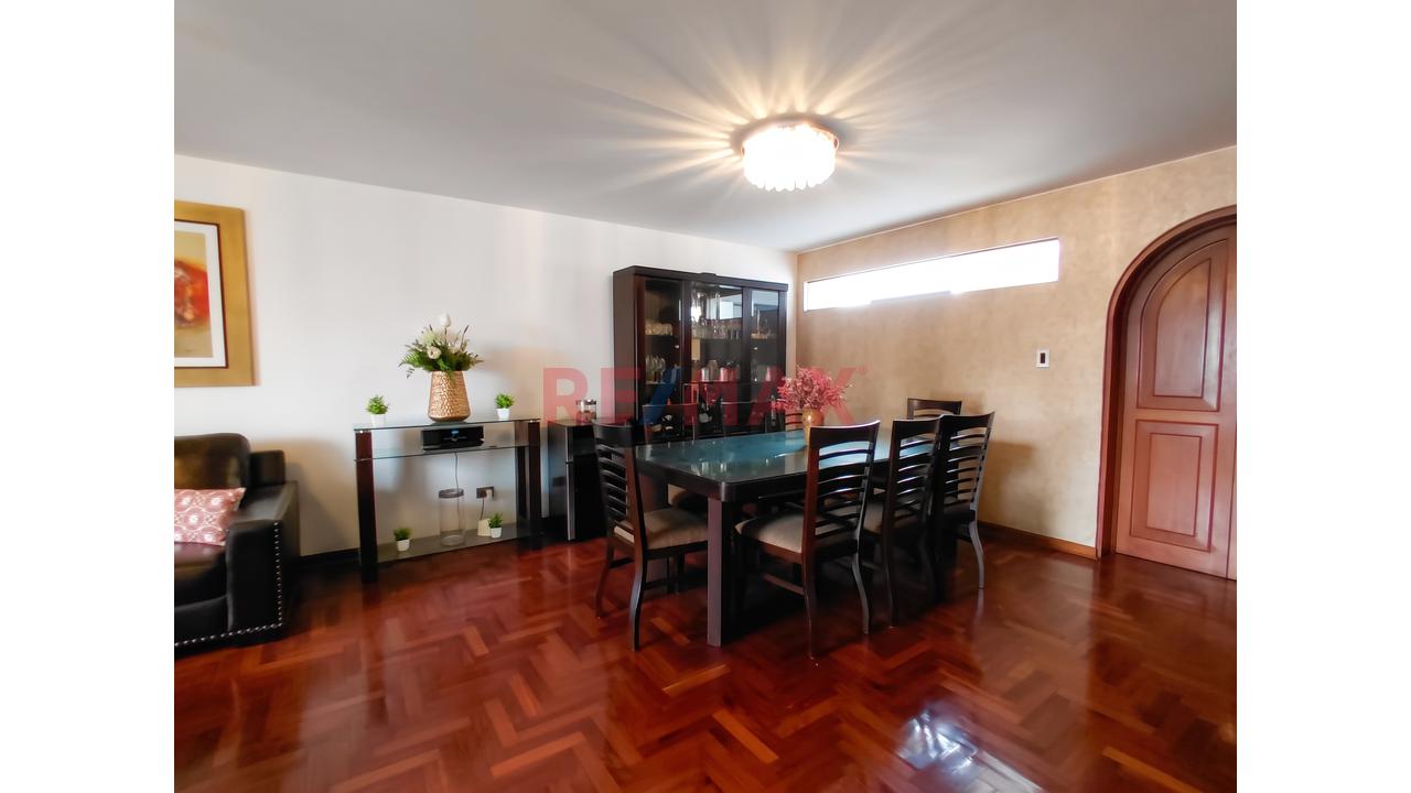 Venta De Amplio Departamento Duplex En San Borja – Av. Velasco Astete Cerca Al Pentagonito + Estacionamiento - 3