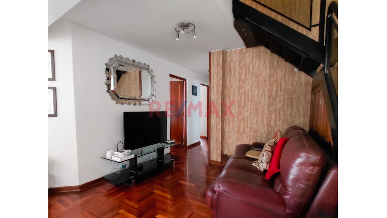 Venta De Amplio Departamento Duplex En San Borja – Av. Velasco Astete Cerca Al Pentagonito + Estacionamiento - 9