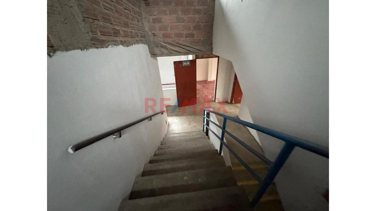 Venta Local - 18