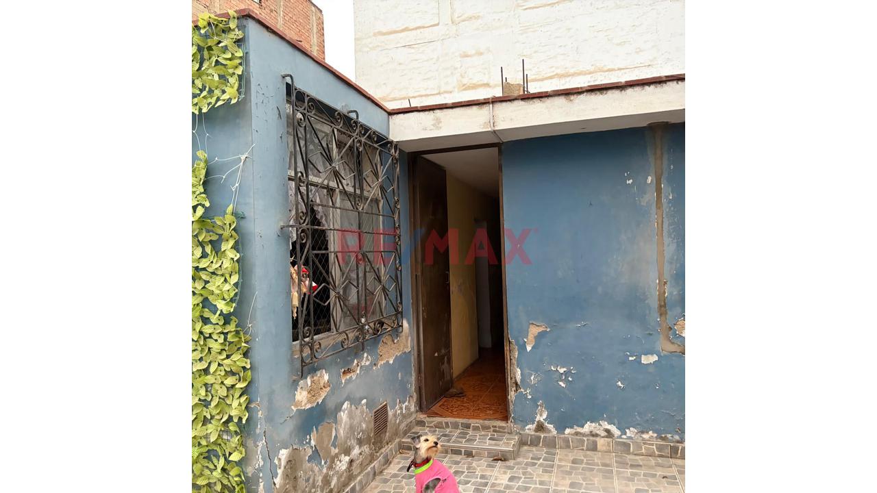 Vendo Casa En Esquina, Zona Mas Comercial De Chorrillos - 9