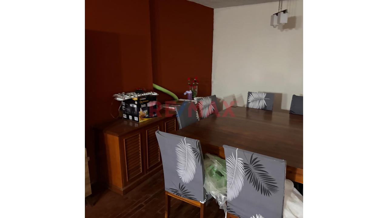 Vendo Casa En Esquina, Zona Mas Comercial De Chorrillos - 11
