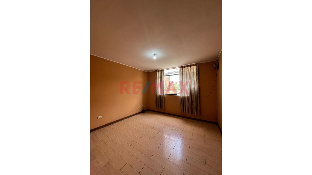 ¡Alquiler De Casa Comercial En Esquina – Urbanización San Isidro, Ica! — foto 12