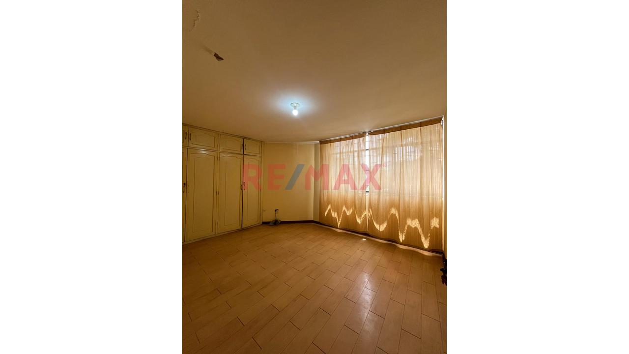 ¡Alquiler De Casa Comercial En Esquina – Urbanización San Isidro, Ica! — foto 9