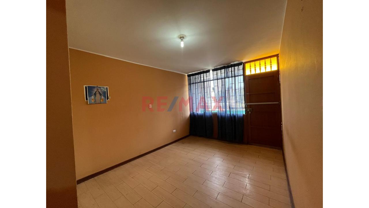¡Alquiler De Casa Comercial En Esquina – Urbanización San Isidro, Ica! — foto 11