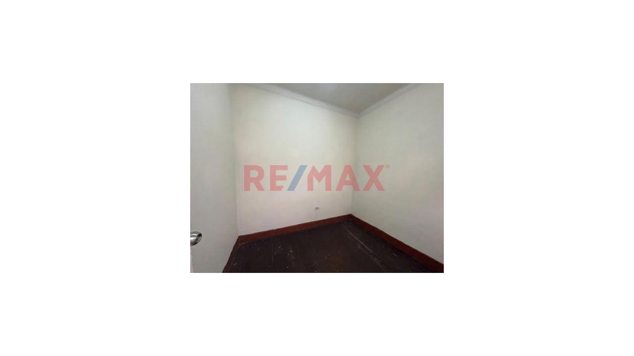 Venta De Departamento De 95 Mts Con Ingreso Independiente — Cercado De Lima - 10