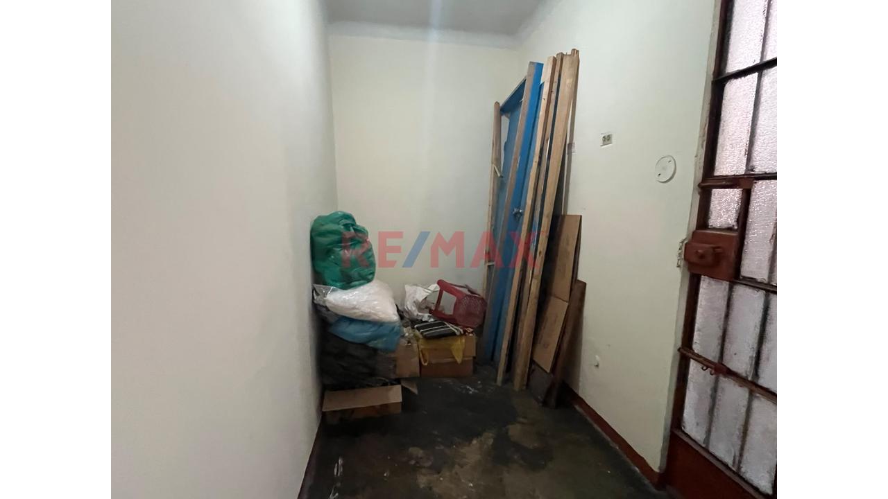 Venta De Departamento De 95 Mts Con Ingreso Independiente — Cercado De Lima - 11