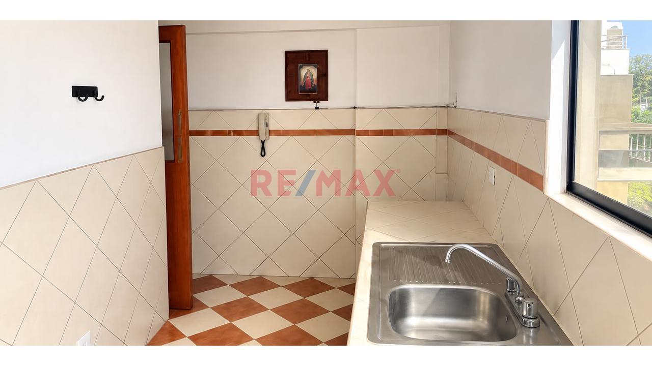 Vive En La Molina! Departamento De 2 Dormitorios Con Potencial Para Personalizar - 5