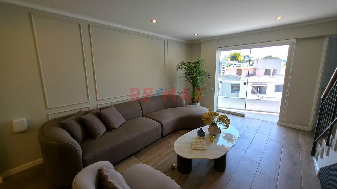🏡 Venta De Moderno Dúplex De 131 M² En Las Gardenias, Surco - 2
