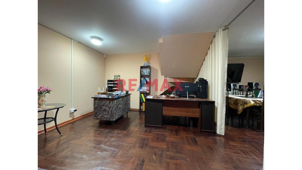 Alquiler De Oficina Amoblada De 35 M² – Santa Catalina, La Victoria - 1
