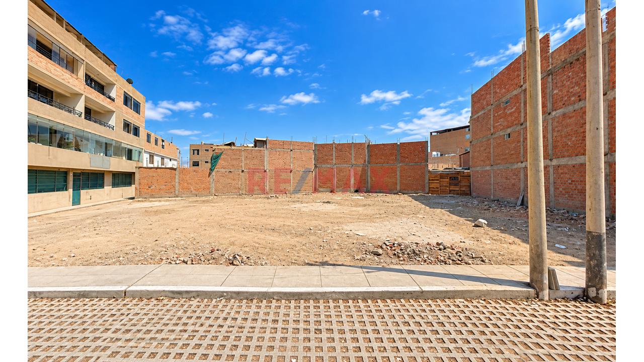 🏡🌳 ¡Vendo Terreno De 172.40 M² Frente A Parque En San Martín De Porres! - 1