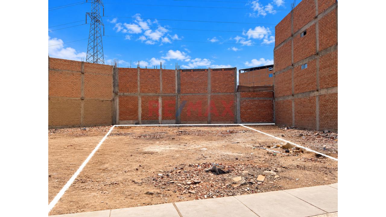 🏡🌳 ¡Vendo Terreno De 172.40 M² Frente A Parque En San Martín De Porres! - 3
