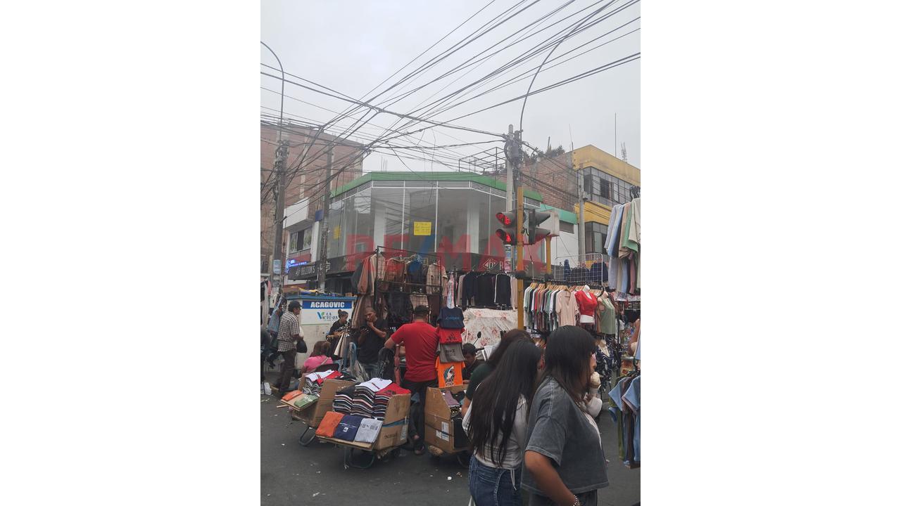 🏬🔥 ¡Alquilo Amplio Local Comercial Premium En Gamarra! - 5