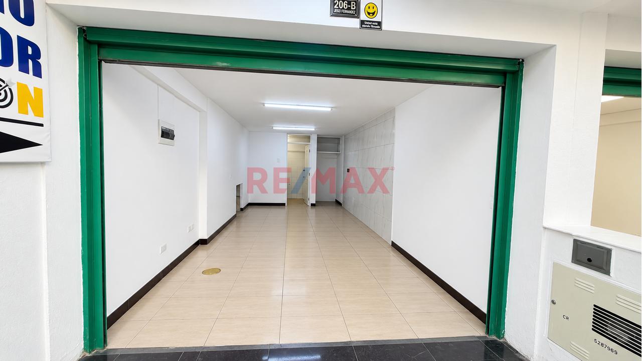 🏪🔥 ¡Alquiler De Local Comercial En Zona De Alto Tránsito – Salamanca! 🔴🔵 - 3