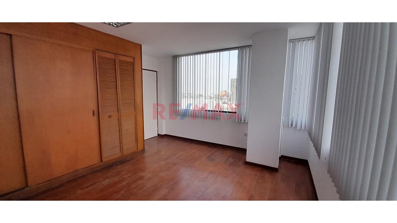 San Borja - Alquiler De Oficina - Espacio Amplio, Muy Iluminado Y Listo Para Tu Negocio. - 8