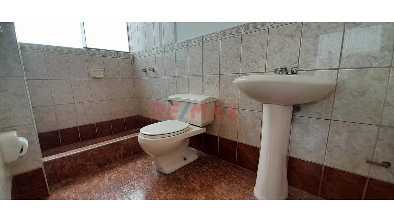 San Borja - Alquiler De Oficina - Espacio Amplio, Muy Iluminado Y Listo Para Tu Negocio. - 11