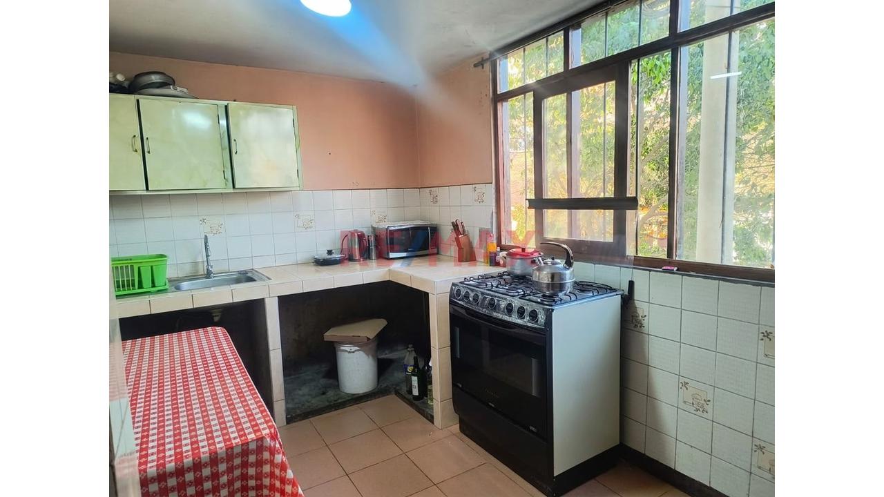 🔥 ¡Casa Comercial Y Multifamiliar De 3 Pisos En Venta En Collique, Comas! 🏢✨ - 7