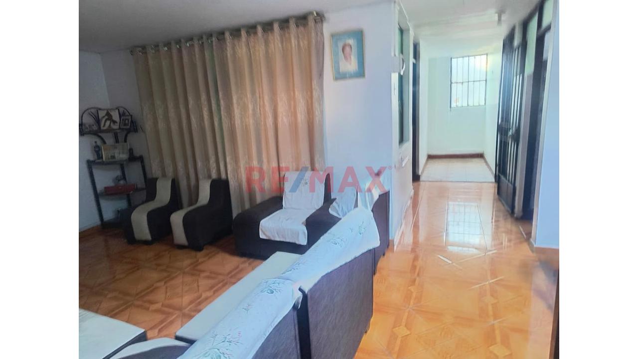 🔥 ¡Casa Comercial Y Multifamiliar De 3 Pisos En Venta En Collique, Comas! 🏢✨ - 5