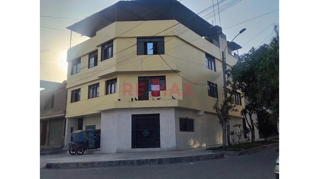🔥 ¡Casa Comercial Y Multifamiliar De 3 Pisos En Venta En Collique, Comas! 🏢✨ - 1