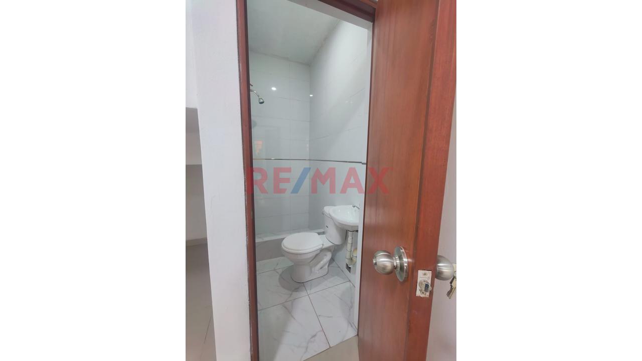 Local Comercial - A Pasos De La Av Brasil - 11