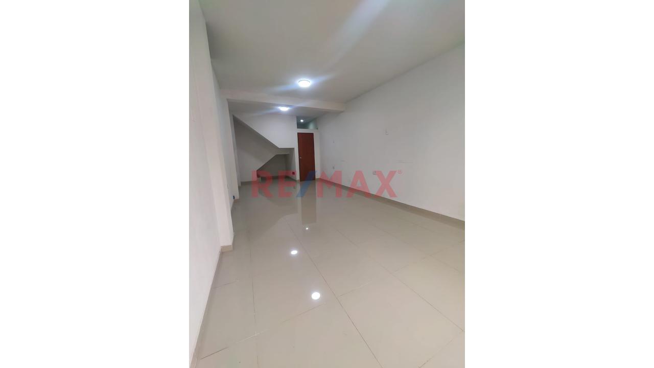 Local Comercial - A Pasos De La Av Brasil - 6