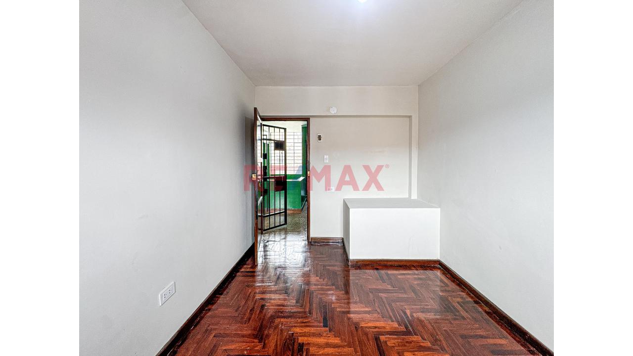 Alquiler De Habitación En Av. Venezuela - 2