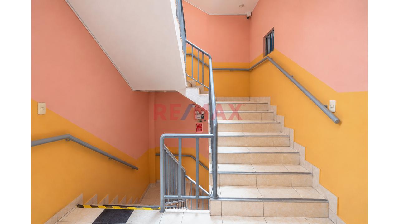 Local comercial de 355 m² en Carabayllo — foto 3