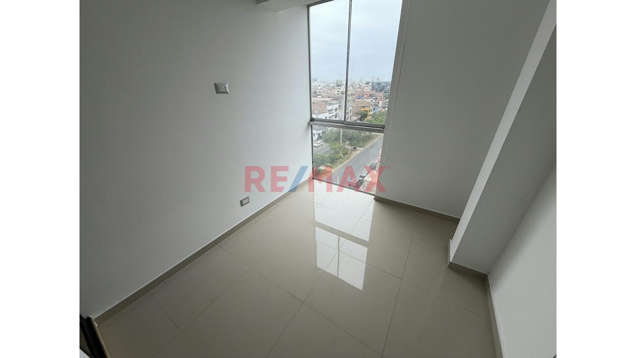 Se Vende Departamento Remodelado En Bellavista Con Balcon 8Vo Piso - 4