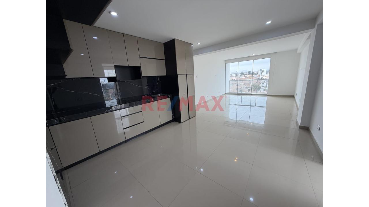 Se Vende Departamento Remodelado En Bellavista Con Balcon 8Vo Piso - 2