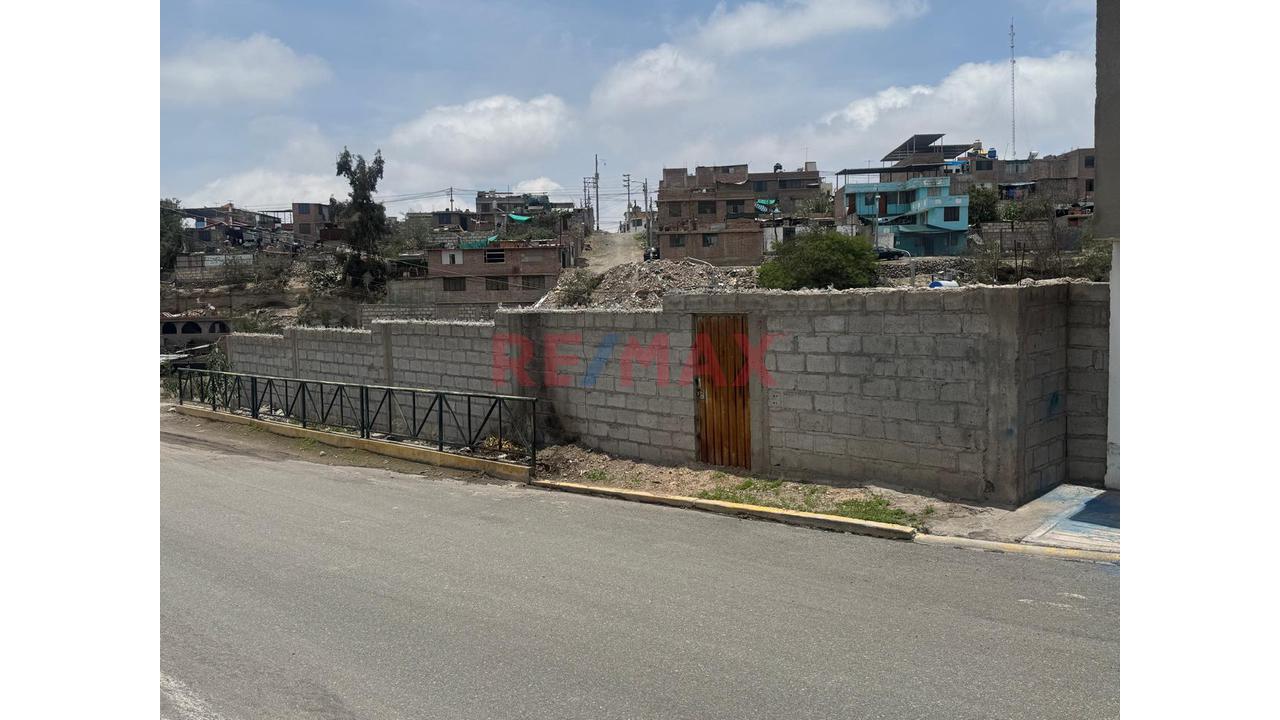 Terreno Urbano En Venta En Villa San Juan Cerro Colorado - 3