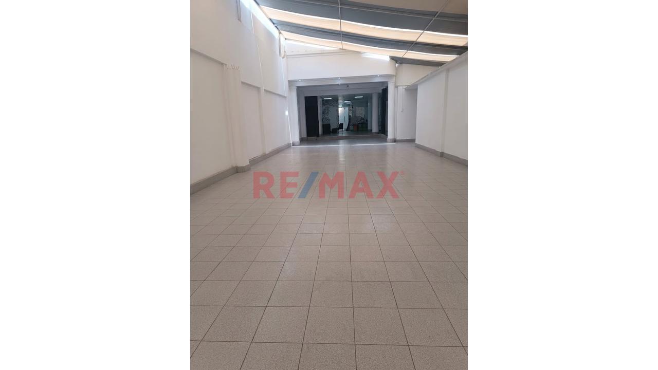 Local Comercial Estratégico Con Potencial De Crecimiento En Californa - 2