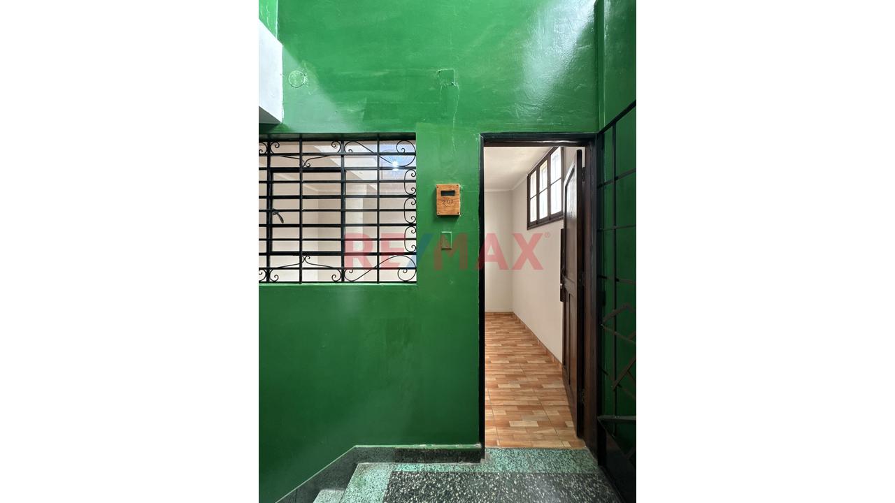 Alquiler De Habitación En Av. Venezuela - 2