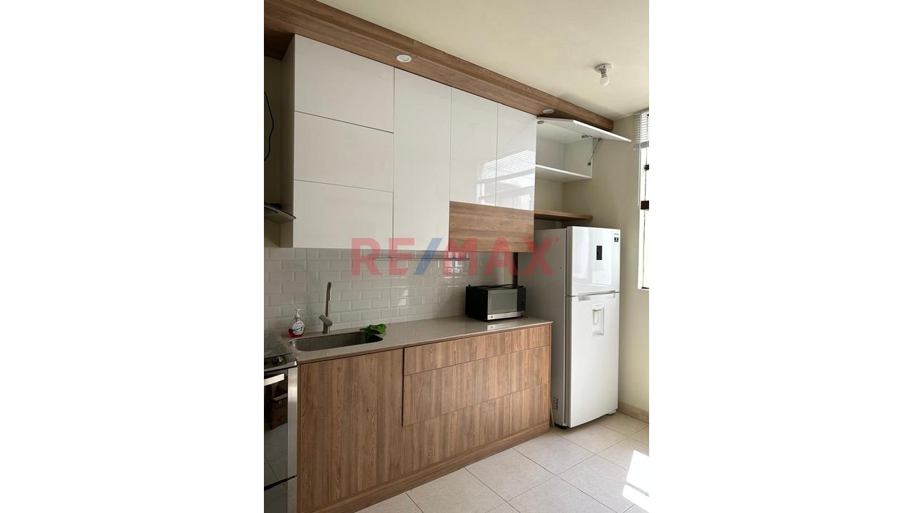 Alquilo Lindo Departamento En 4To Piso En Urb Country Club Av Fortunato Chirichigno Piura — foto 6