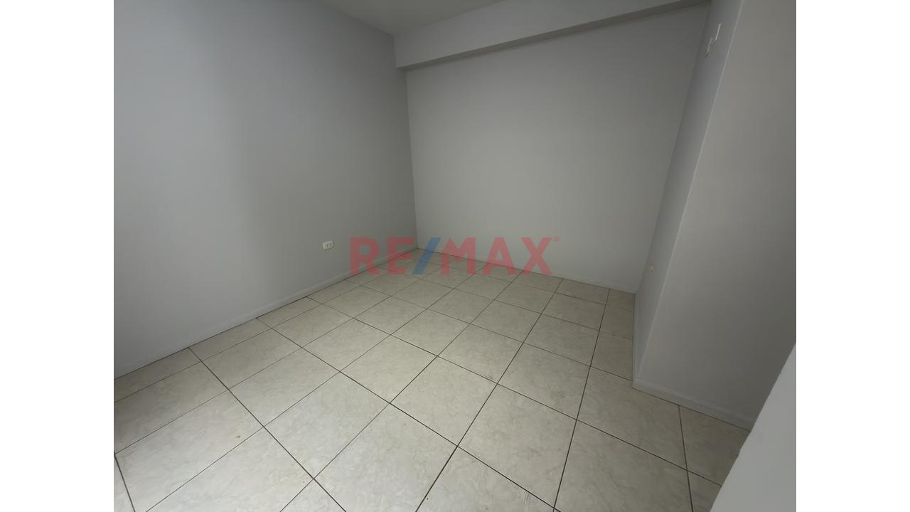 Departamento En Alquiler En La Av. Migue Grau 1080 — foto 15