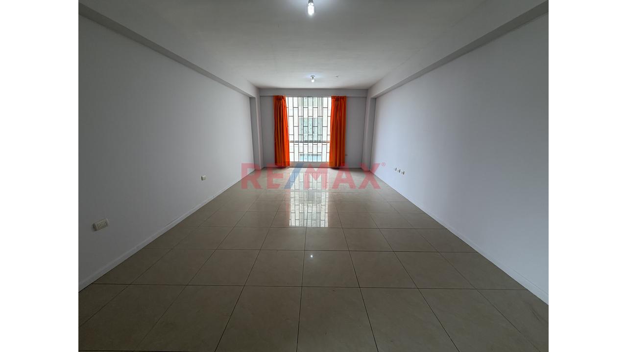 Departamento En Alquiler En La Av. Migue Grau 1080 — foto 4