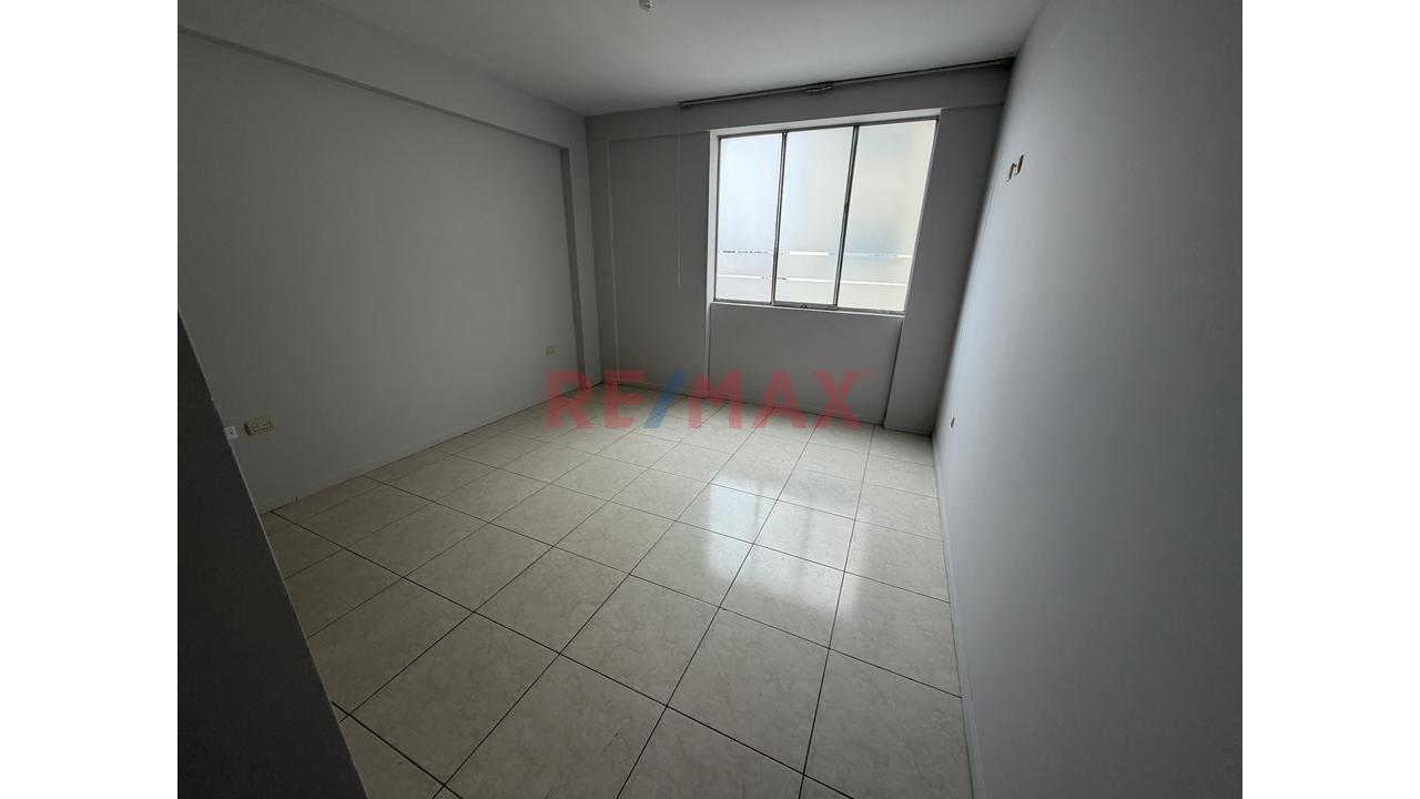 Departamento En Alquiler En La Av. Migue Grau 1080 — foto 9