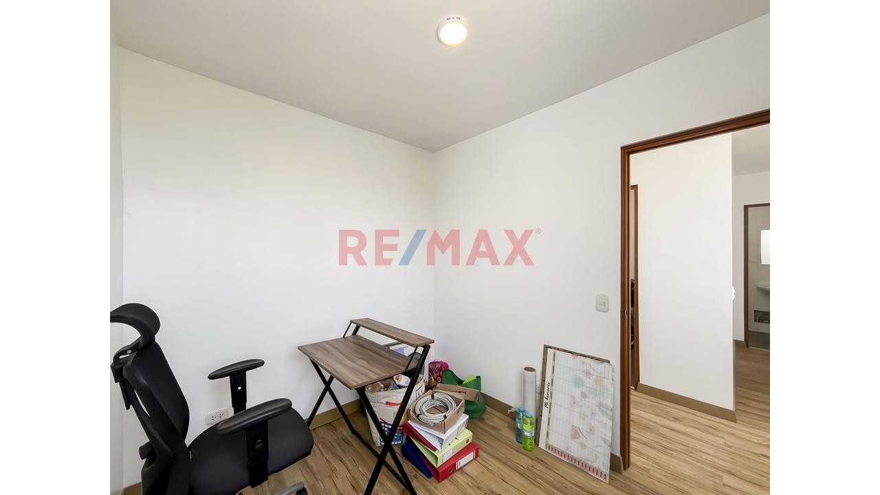 Se Vende Amplio Dúplex De 177 M² Frente Al Parque Paitití En Manco Ii, San Miguel - 17