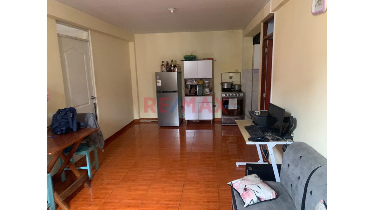 Edificio De 3 Pisos En Venta En San Juan De Lurigancho — foto 11