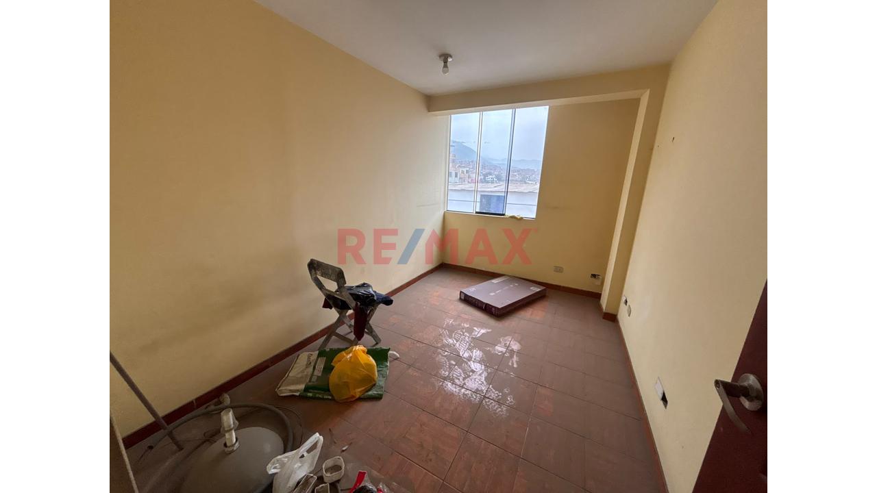 Edificio De 3 Pisos En Venta En San Juan De Lurigancho — foto 7