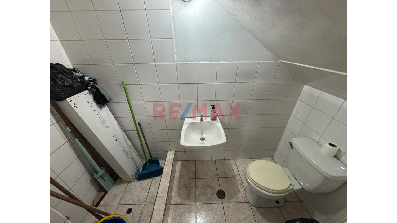 Edificio De 3 Pisos En Venta En San Juan De Lurigancho — foto 14
